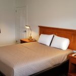 Guest room with 1 Queen Bed | Budget Inn Breezewood