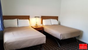 Guest room with 2 Double Bed(S) | Budget Inn Breezewood